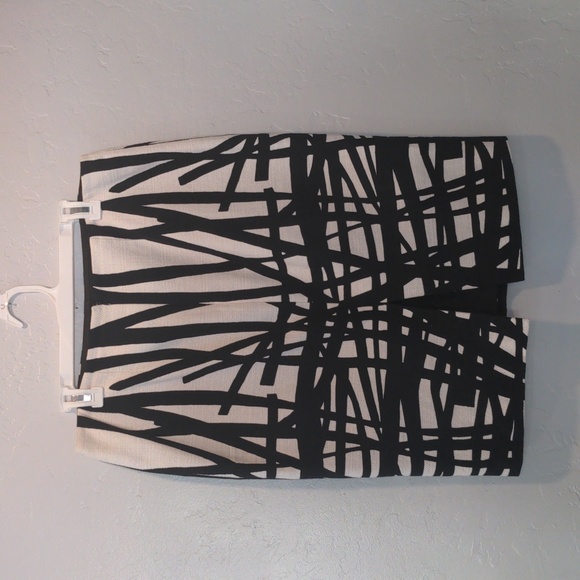 LAFAYETTE 148 NEW YORK GRAPHIC PENCIL SKIRT - Picture 4 of 11